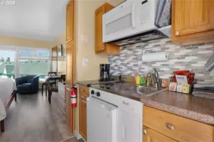 2316 S Beach Dr, Seaside, OR 97138 - Photo 3