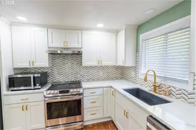 7025 SW 103rd Ave, Beaverton, OR 97008 - Photo 5