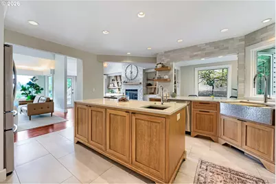 2677 SW 64th Pl, Portland, OR 97225 - Photo 13