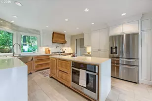 2677 SW 64th Pl, Portland, OR 97225 - Photo 11