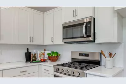 6418 SE Nasha St, Hillsboro, OR 97123 - Photo 9