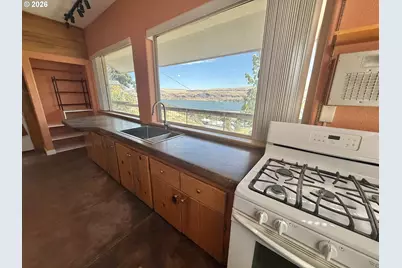 376 Fallbridge Rd, Wishram, WA 98673 - Photo 13