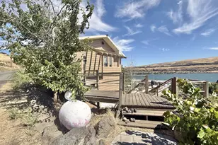376 Fall Bridge Rd, Wishram, WA 98673 - Photo 17