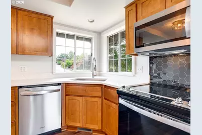 2850 NW Logan St, Camas, WA 98607 - Photo 9