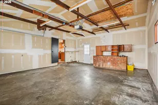 11 NE 136th Ave, Portland, OR 97230 - Photo 35