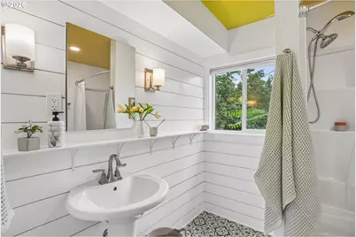 11 NE 136th Ave, Portland, OR 97230 - Photo 23