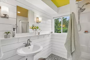 11 NE 136th Ave, Portland, OR 97230 - Photo 23