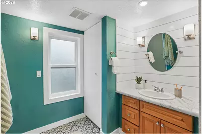 11 NE 136th Ave, Portland, OR 97230 - Photo 19