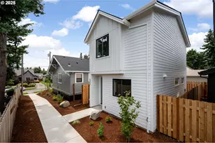 6961 NE Stanton St, Portland, OR 97213 - Photo 1