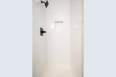 6961 NE Stanton St, Portland, OR 97213 - Photo 35