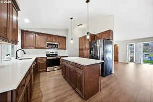 10417 NW 24th Ave, Vancouver, WA 98685 - Photo 9