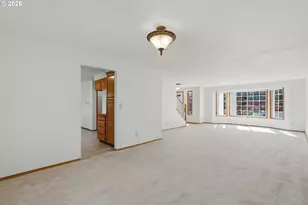 10680 SW Summer Lake Dr, Portland, OR 97223 - Photo 13