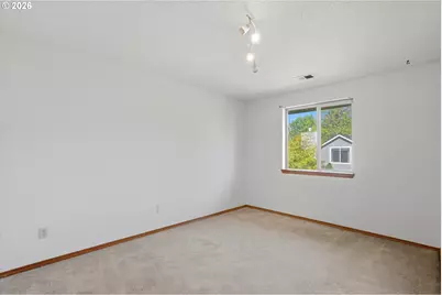 10680 SW Summer Lake Dr, Portland, OR 97223 - Photo 29