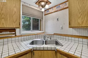 8835 SE Regents Dr, Milwaukie, OR 97222 - Photo 9