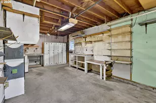 8835 SE Regents Dr, Milwaukie, OR 97222 - Photo 39