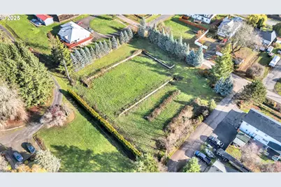 601 S Park St, Carlton, OR 97111 - Photo 7