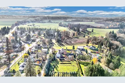 601 S Park St, Carlton, OR 97111 - Photo 11