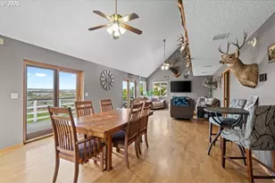 81850 Wilcox Ln, Umatilla, OR 97882 - Photo 7