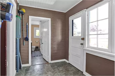 1132 Ash Ave, Cottage Grove, OR 97424 - Photo 25