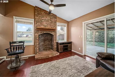 304 NW 5th St, Sublimity, OR 97385 - Photo 7