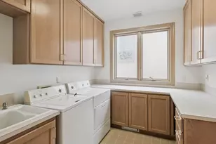 9027 NE Cliff St, Portland, OR 97220 - Photo 25