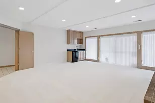 9027 NE Cliff St, Portland, OR 97220 - Photo 37