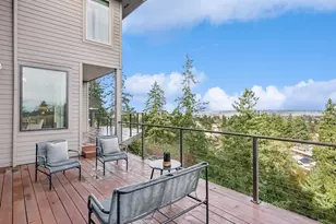 9027 NE Cliff St, Portland, OR 97220 - Photo 43