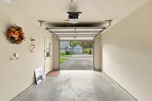 2011 N Redwood St, Canby, OR 97013 - Photo 31
