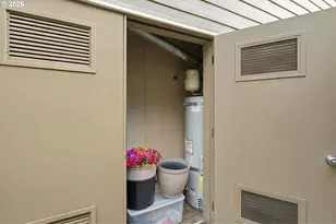 2011 N Redwood St, Canby, OR 97013 - Photo 29