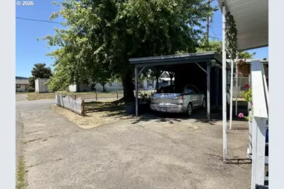 1050 W Central Ave, Sutherlin, OR 97479 - Photo 9
