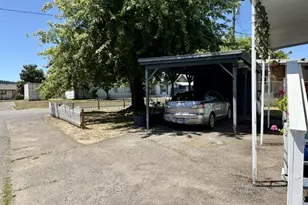 1050 W Central Ave, Sutherlin, OR 97479 - Photo 9