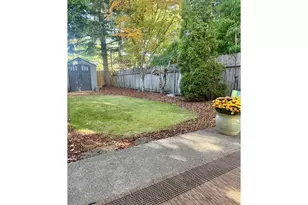 520 SE 15th St, Gresham, OR 97080 - Photo 9