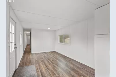 500 N Gilwood St #5, Carlton, OR 97111 - Photo 5