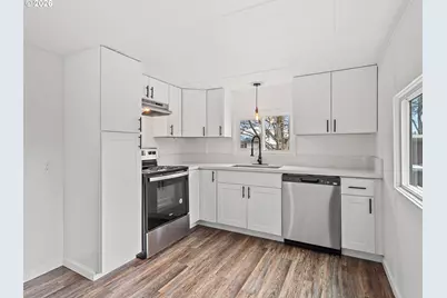 500 N Gilwood St #5, Carlton, OR 97111 - Photo 9