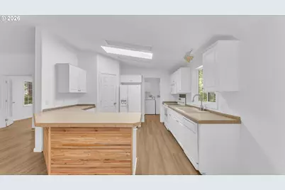 52011 Sturtevant Ln, Bandon, OR 97411 - Photo 15