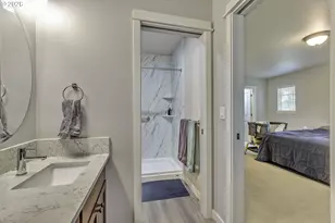 996 NE 73rd Ave, Hillsboro, OR 97124 - Photo 17