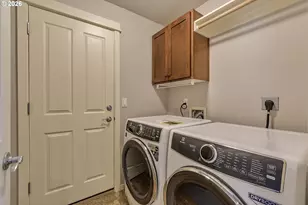 996 NE 73rd Ave, Hillsboro, OR 97124 - Photo 23