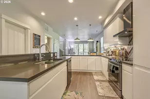 996 NE 73rd Ave, Hillsboro, OR 97124 - Photo 7