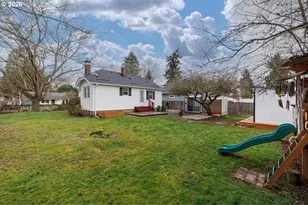 9324 N Burr Ave, Portland, OR 97203 - Photo 23