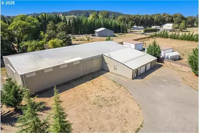 9989 NE Trillium Ln, Newberg, OR 97132 - Photo 37