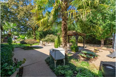 9989 NE Trillium Ln, Newberg, OR 97132 - Photo 31