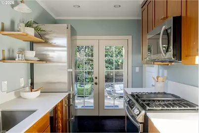 2621 N Sumner St, Portland, OR 97217 - Photo 11