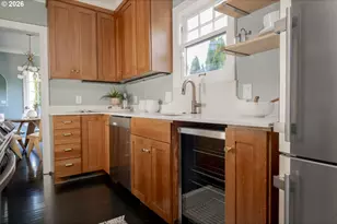 2621 N Sumner St, Portland, OR 97217 - Photo 9