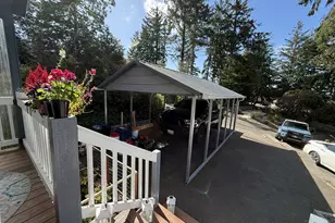 585 Village Pines Ave, Coos Bay, OR 97420 - Photo 3