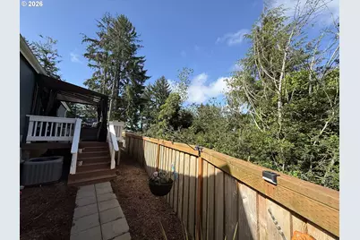 585 Village Pines Ave, Coos Bay, OR 97420 - Photo 25