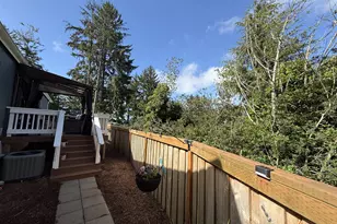 585 Village Pines Ave, Coos Bay, OR 97420 - Photo 25