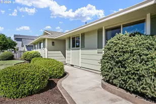 2184 Loch Dr, Springfield, OR 97477 - Photo 5