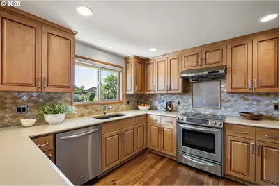 2184 Loch Dr, Springfield, OR 97477 - Photo 15