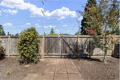 2184 Loch Dr, Springfield, OR 97477 - Photo 47