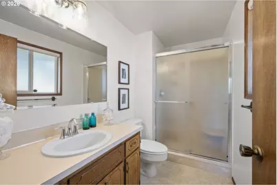 2184 Loch Dr, Springfield, OR 97477 - Photo 37